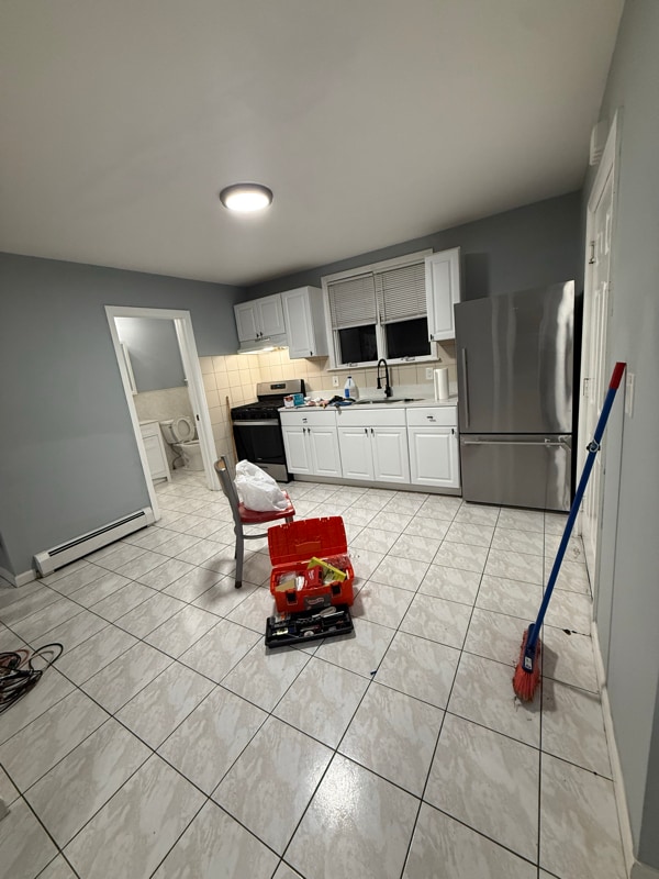 Building Photo - 293 E 29th St