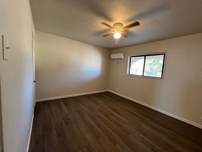 Photo - 1501 W Hank Ave Unit Apt. B