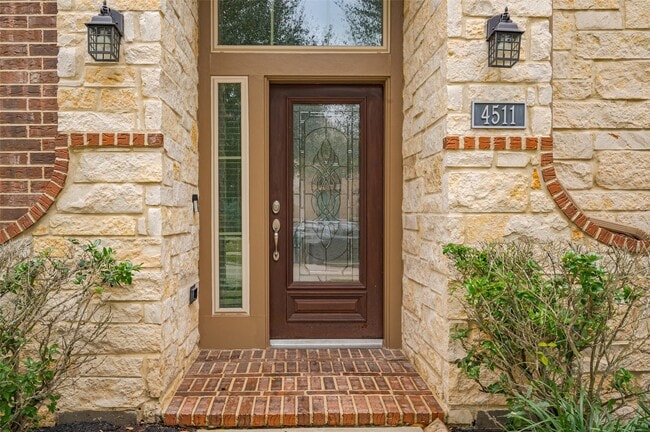 Photo - 4511 Crossvale Ridge Ln