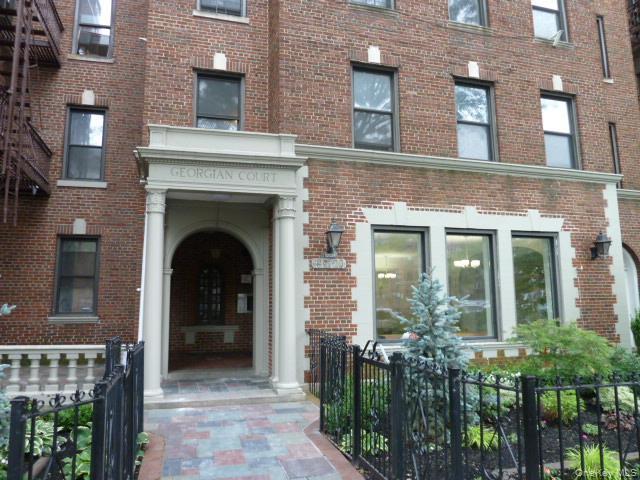 Building Photo - 109-20 Queens Blvd Unit 1D Rental
