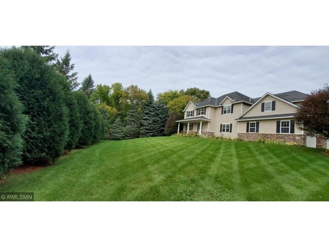 Photo - 25200 Yellowstone Trail