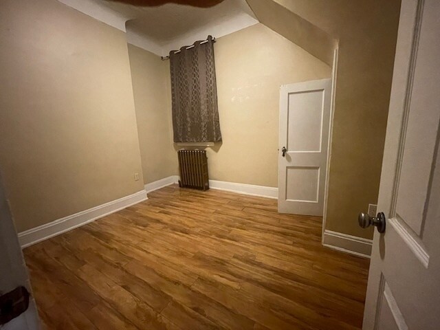 Photo - 12 Barton St W