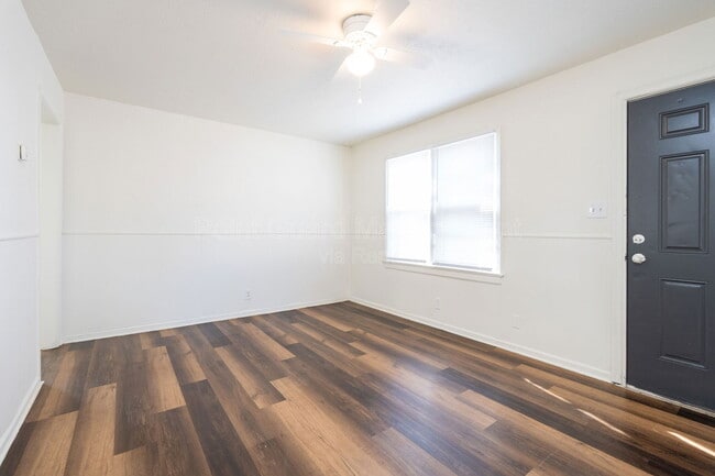 Photo - 524 S St Paul St