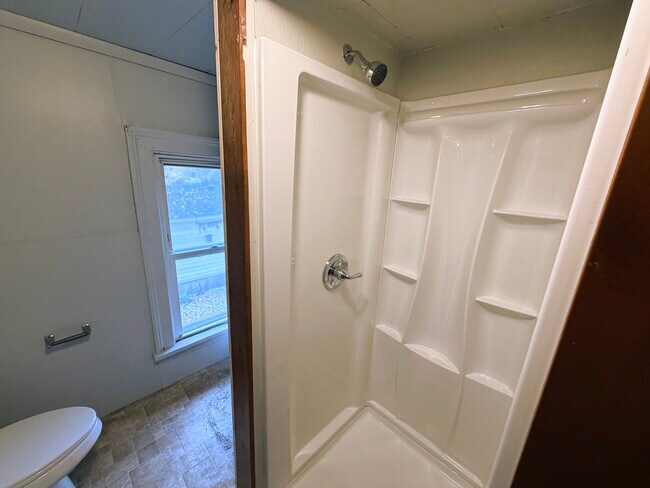 Photo - 142 State St Unit 142 State St Apt 4