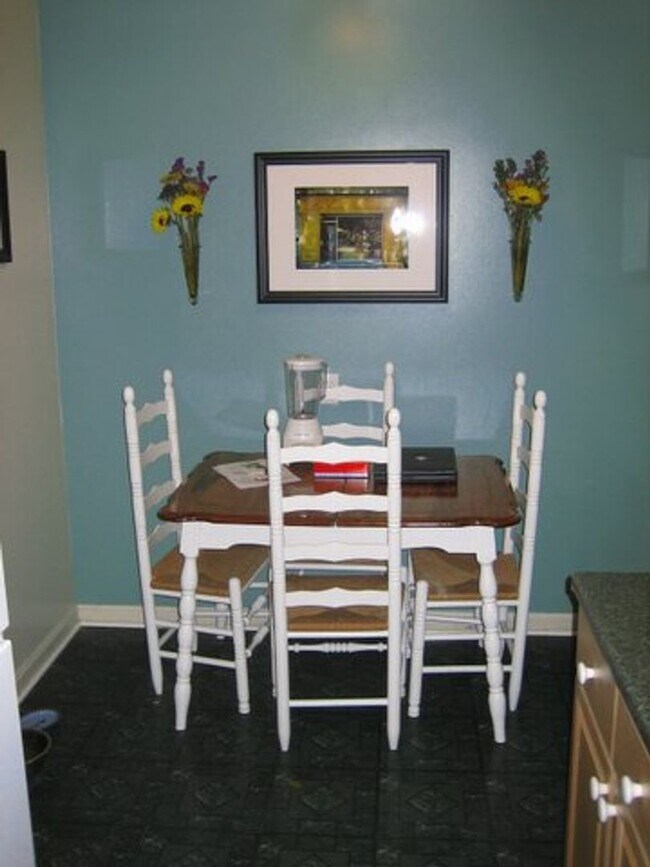 Photo - 8320 Roanoke Ave Unidad 2