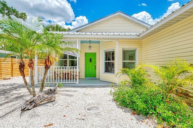 5253 Avenida Del Mare