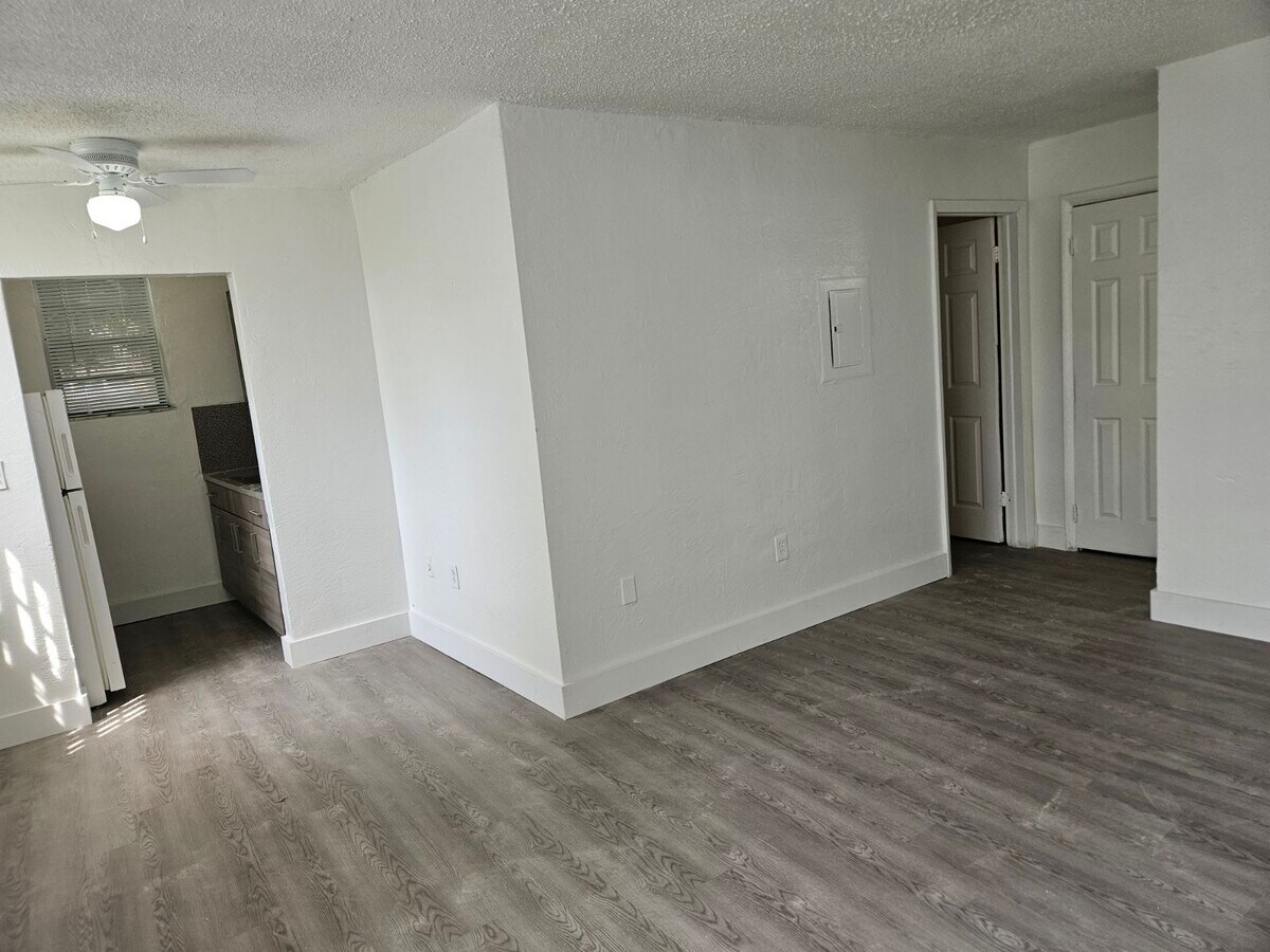 Photo - Swezy Realty