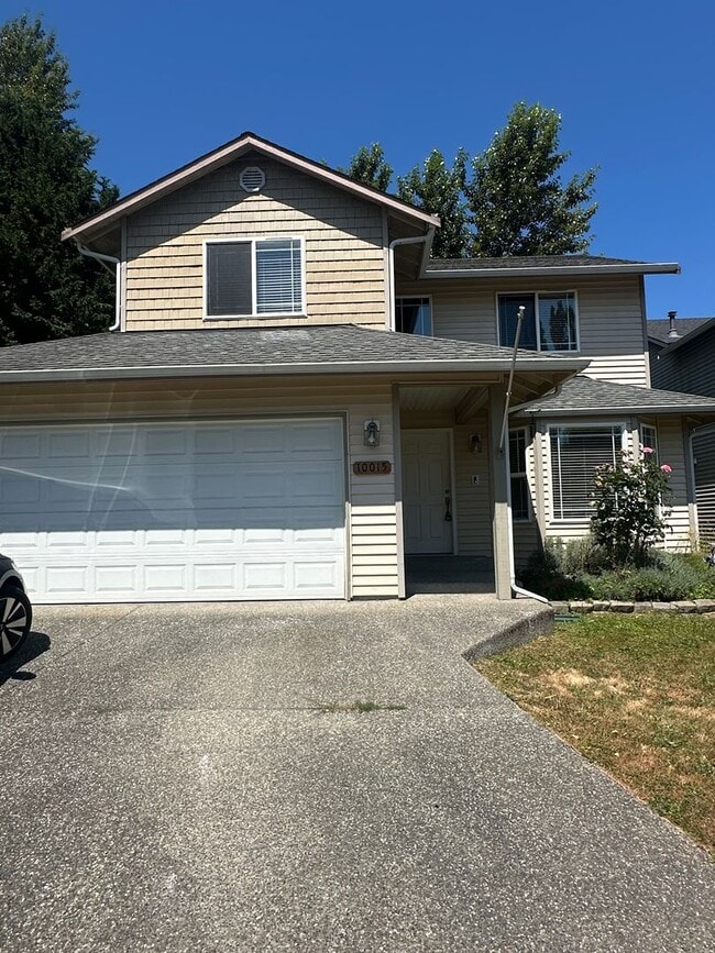 Building Photo - Beautiful 3 Bedroom Plus Den 2.5 Bath Home in Lake Stevens!