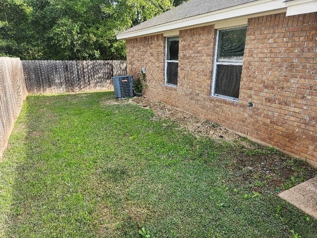 Photo - 221 Dale Earnhardt Dr Unit A