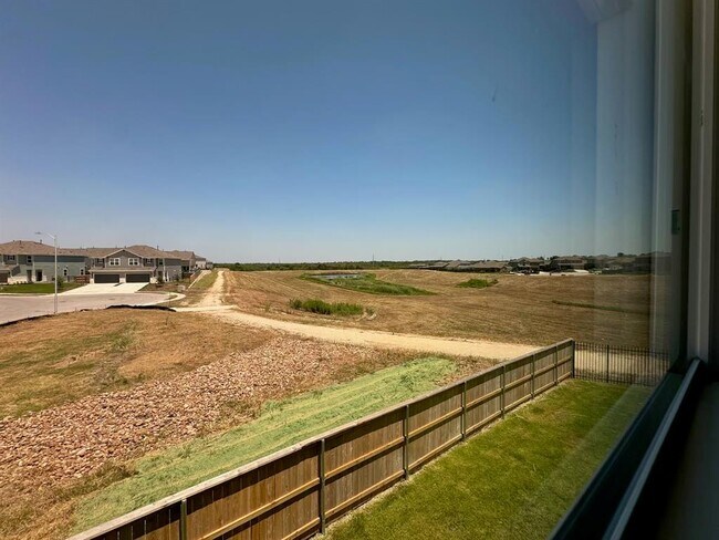 Photo - 7321 Grenadine Bloom Bnd