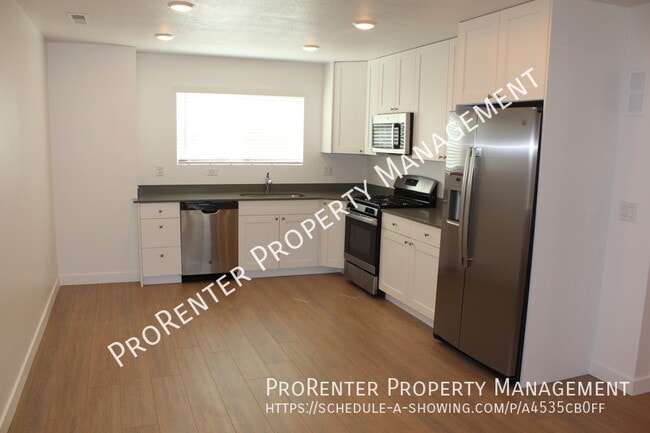 Photo - 162 State St