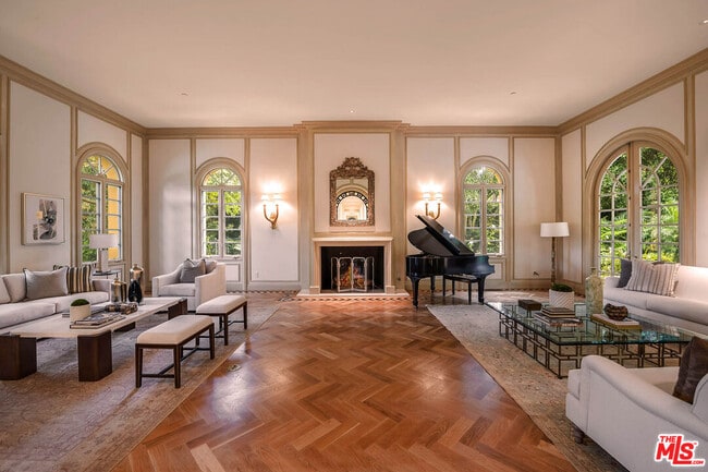Photo - 70 Beverly Park St