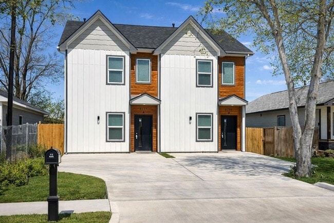 Building Photo - 8141 Jeffery St