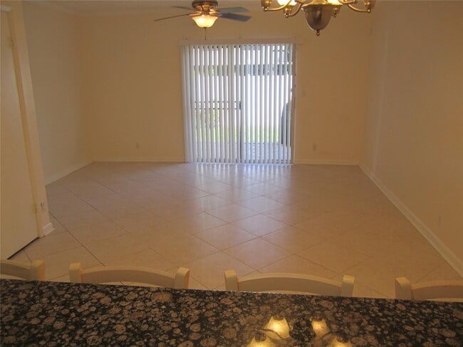 Photo - 2859 NE 15th St