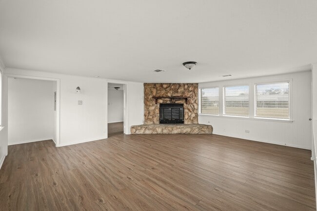 Photo - 105 W Linney St Unidad 3