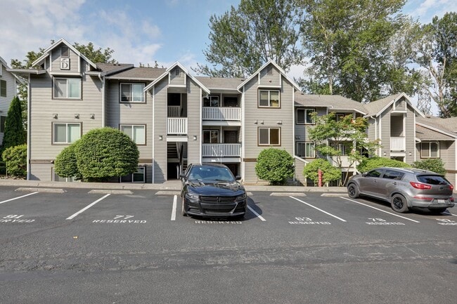 Building Photo - 901 Sunset Blvd NE Unit D213