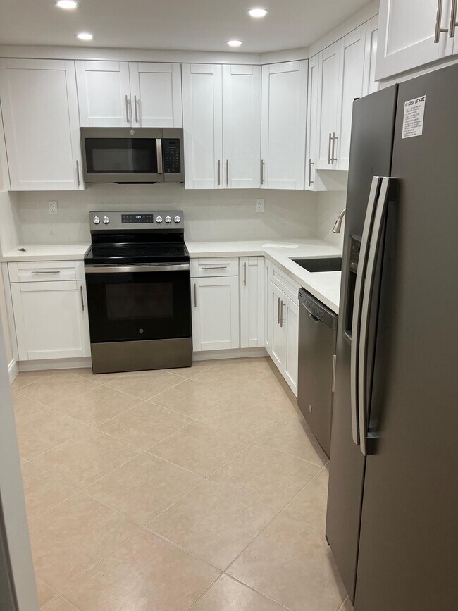 Photo - 10777 W Sample Rd Condo Unit 505