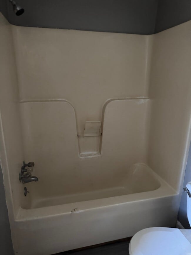 Photo - 4513 Saks Rd