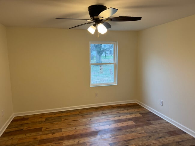 Photo - 330 Fountainhead Rd