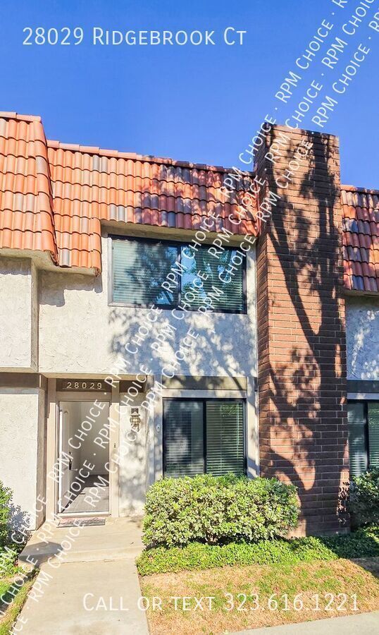 Large 3bd/2.5ba Townhome with attached lar... - Large 3bd/2.5ba Townhome with attached lar...