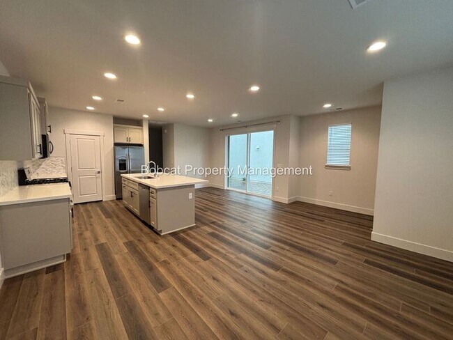 Photo - 1112 Little Ln