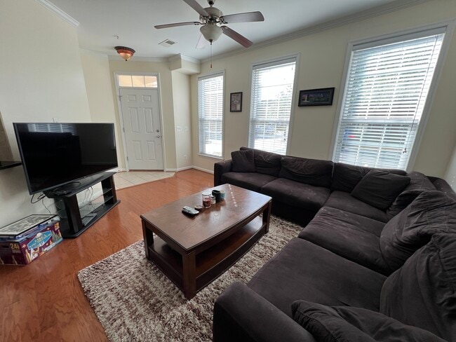 Photo - 19328 Diamond Lake Dr