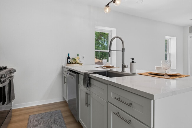 Photo - 2993 S Clement Ave