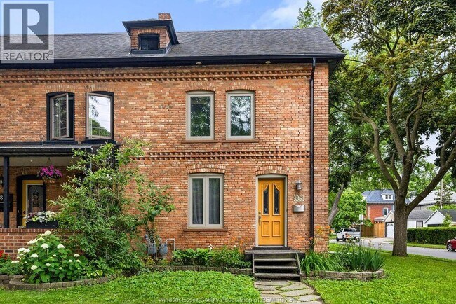 Photo - 803 Monmouth Rd