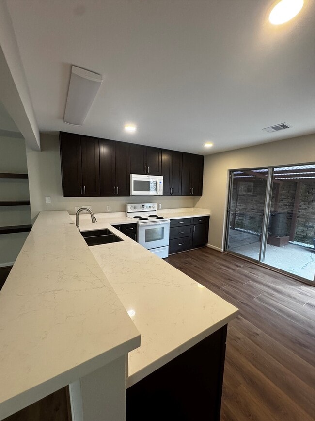8807 Belle Glen Dr