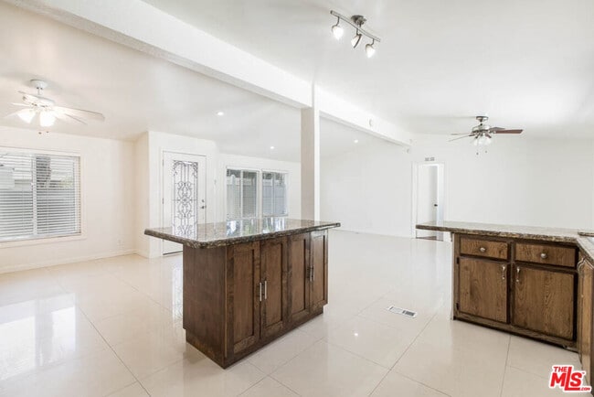 Photo - 27584 Onyx Ln