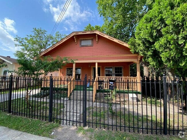 Building Photo - 7328 Canal St Rental