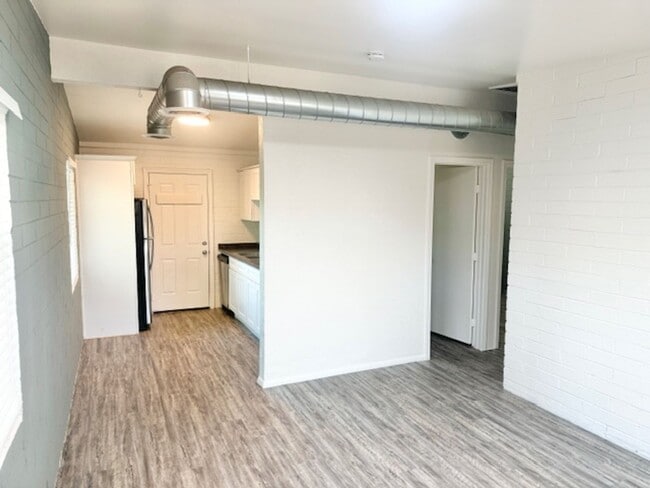 Photo - Spanish Place