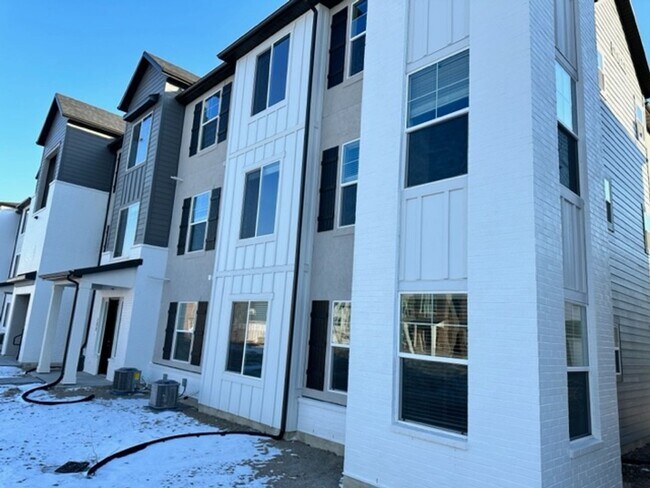 Photo - Gorgeous Condo! Unit F202