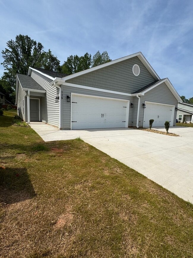 Photo - 134 Brawley Villas Pl