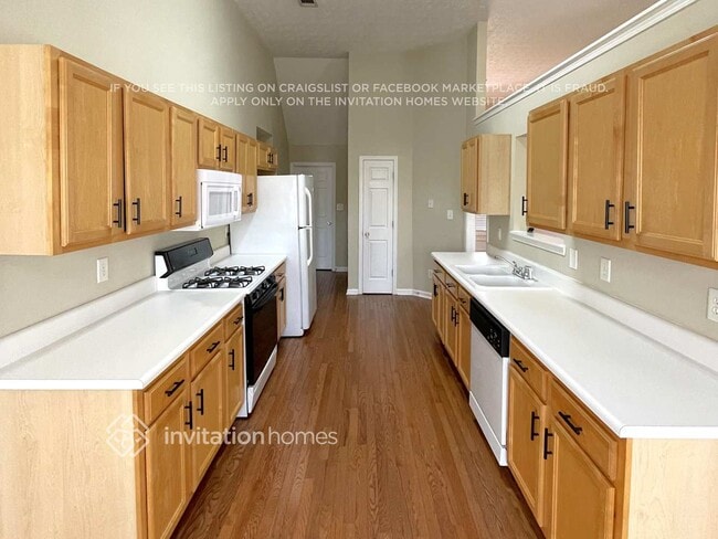 Photo - 695 James Ridge Dr