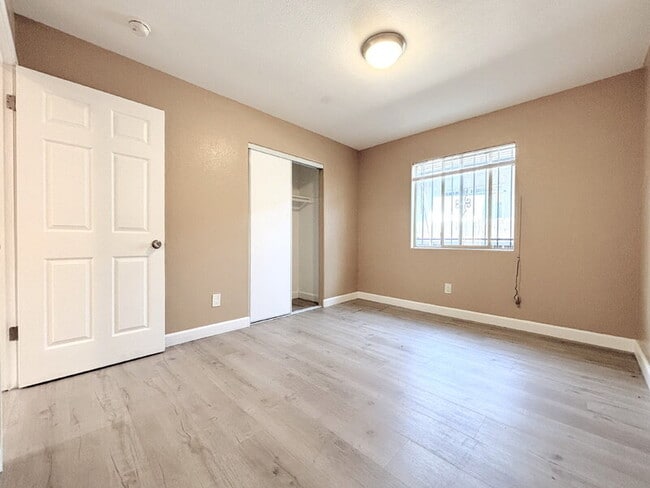 Photo - 1385 E Vernon Ave