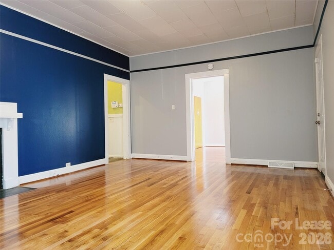 Photo - 105 N Liberty St