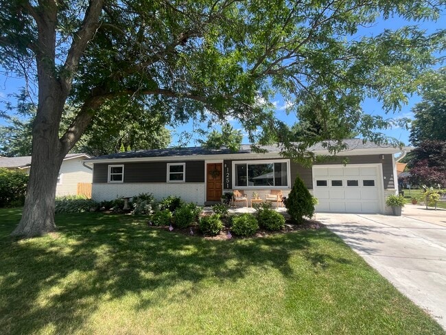 Building Photo - 1251 Lily Rd Rental
