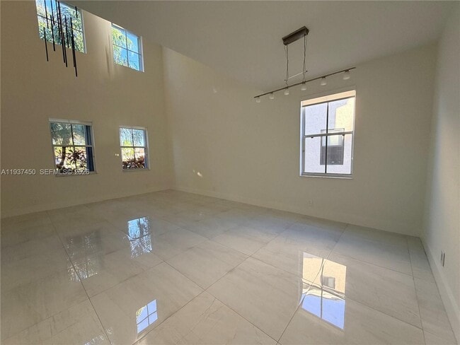 Photo - 1570 Elm Grove Rd