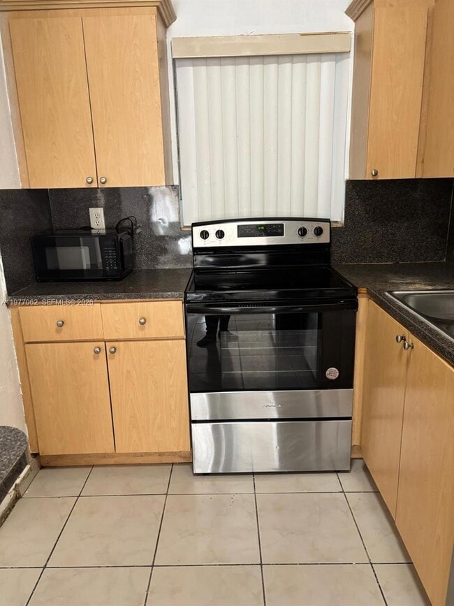 Photo - 940 NE 170th St Unit 120