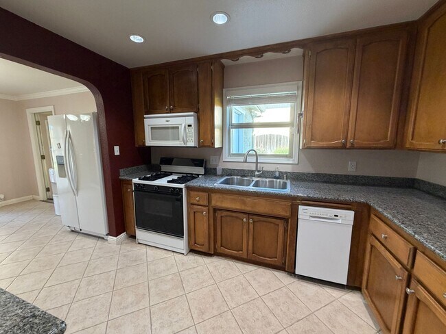 Photo - 2906 S Walton Ave