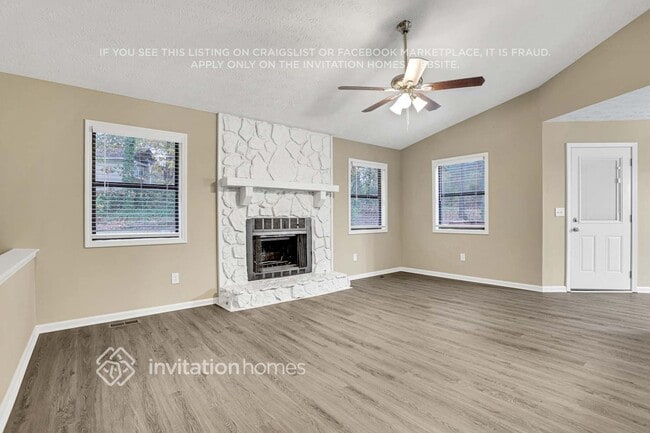 Photo - 4040 Maxanne Dr NW