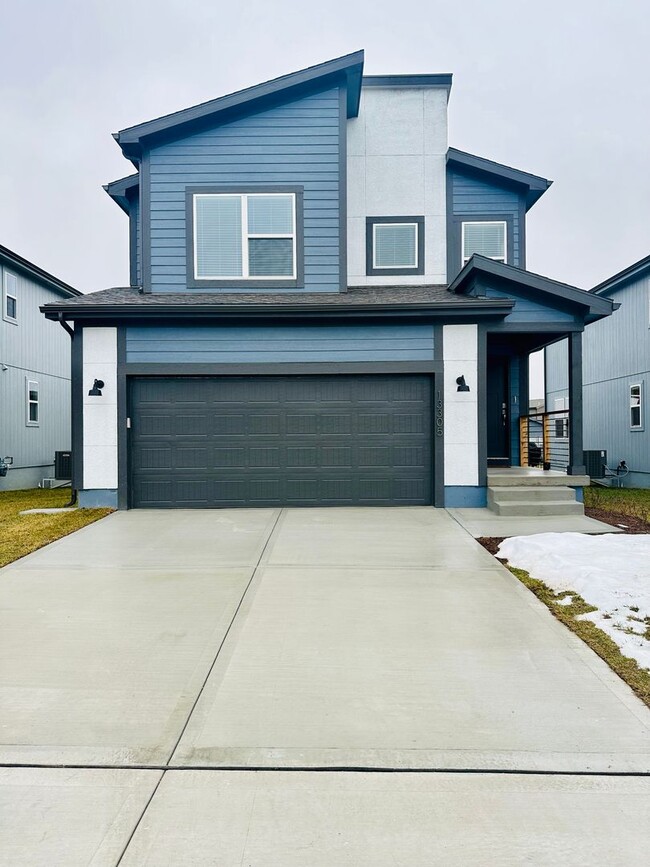 {13305} Less Than 2 Year Old 1.5 Story in ... - {13305} Less Than 2 Year Old 1.5 Story in ... House