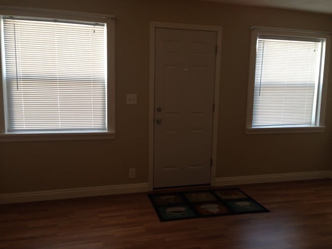 Photo - 935 Hayes N Ave Unit D