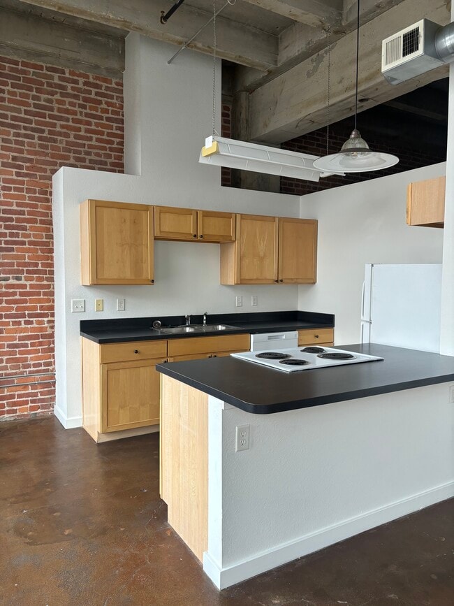Lofts @ 917
