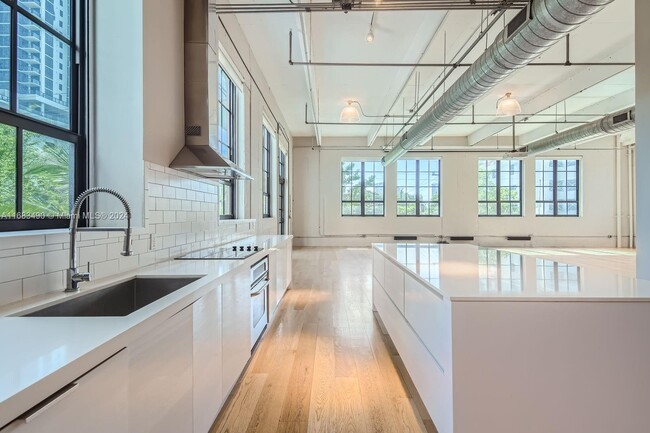 Kitchen - 1749 NE Miami Ct Unidad Parc Lofts Condo  201