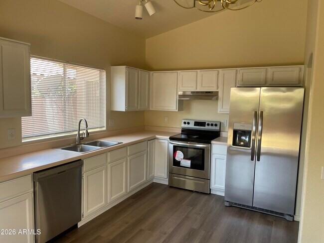 Photo - 16031 S 40th Way