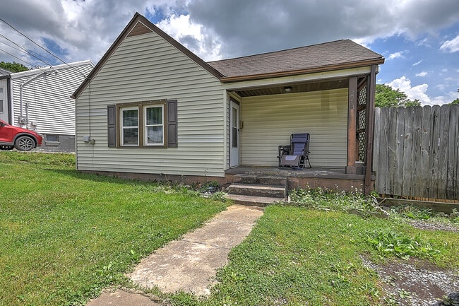 Building Photo - 2913 Ashley St Rental