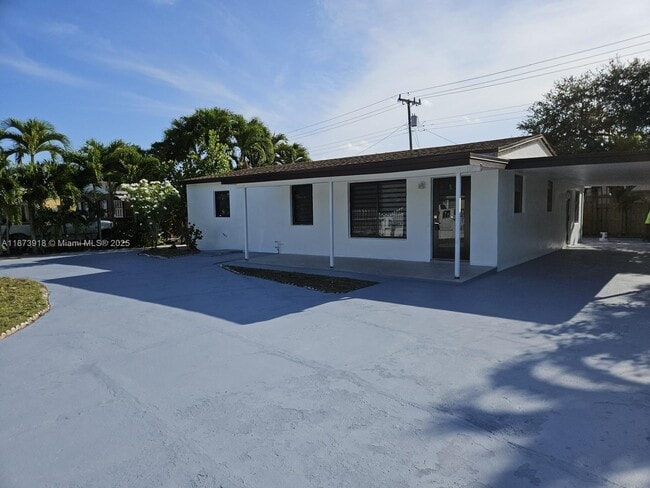Photo - 1440 N 71st Ave