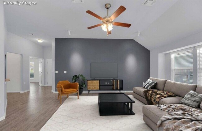 Photo - 9944 Comely Bnd